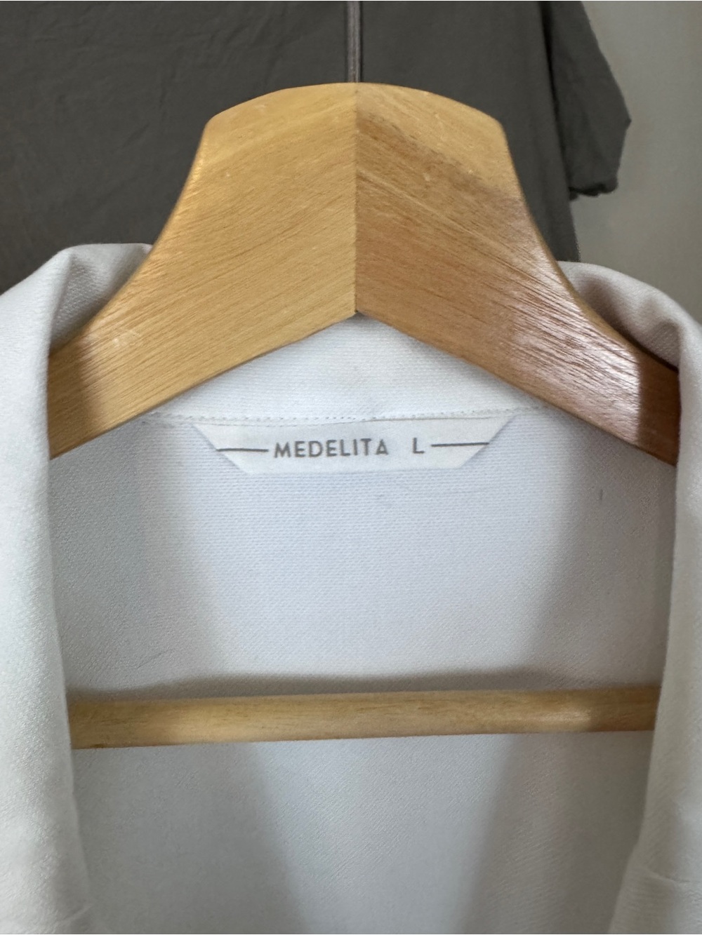 Medelita Vandi long white lab coat - Picture 2 of 3